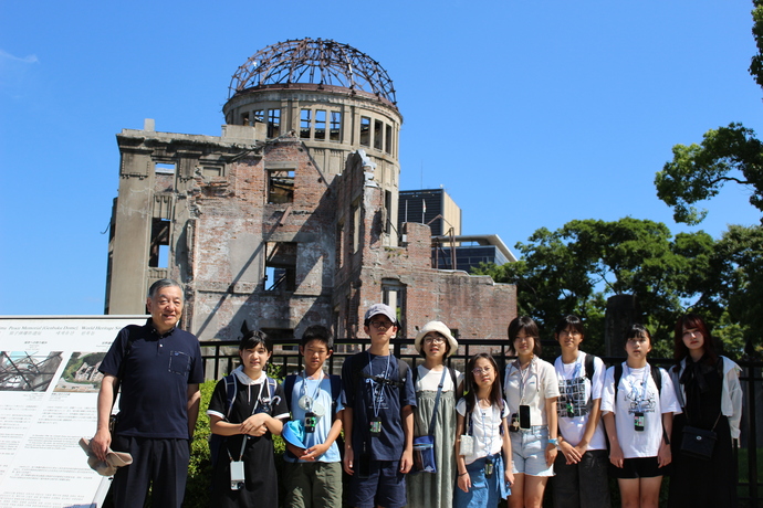 集合写真（原爆ドーム前）