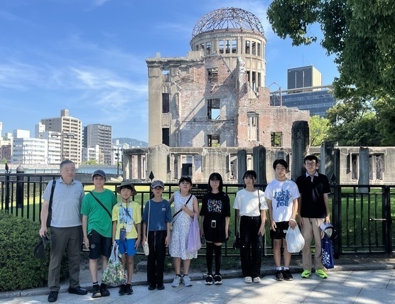 集合写真（原爆ドーム前）