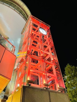 時計塔ライトアップ　オレンジ