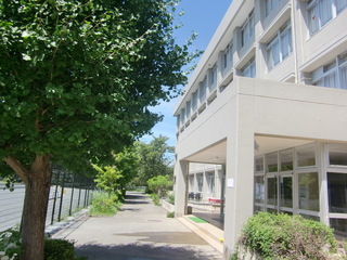 写真:施設外観1