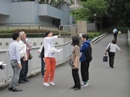 写真：まち歩きの様子