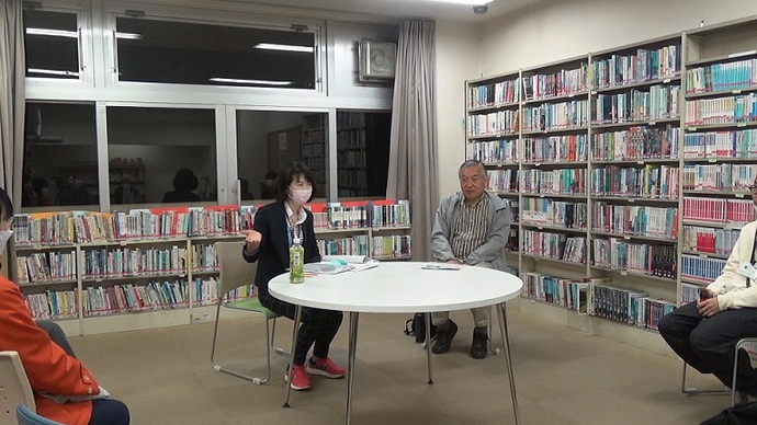 図書館ナイトツアーの写真