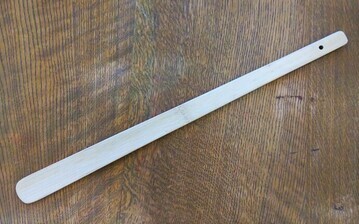 多摩で採れた竹で作った靴べらの写真