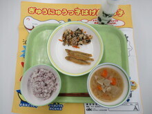 豚肉と小松菜の炒り豆腐の写真