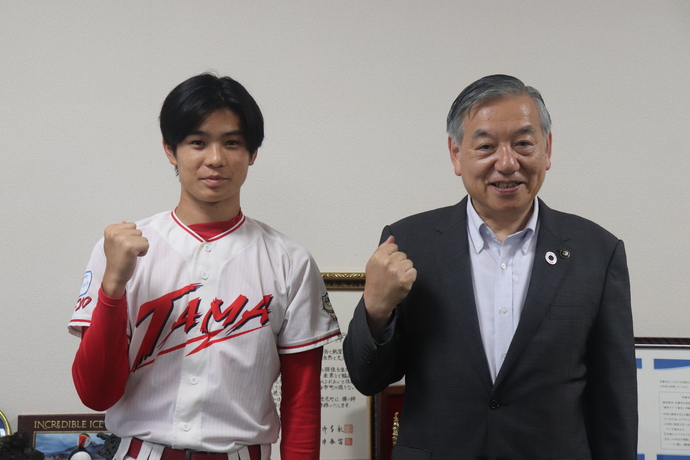 川島選手と阿部多摩市長