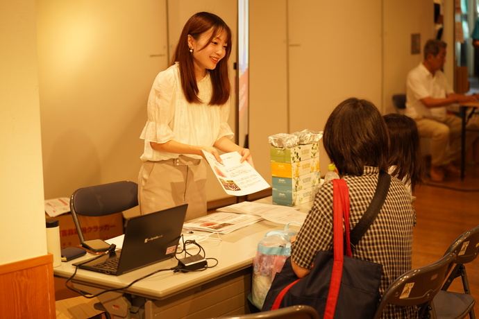 アンケートをとる関係者