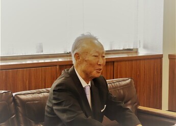 新日本物流株式会社松山社長