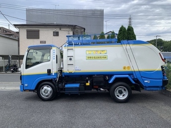 ごみ収集車の写真