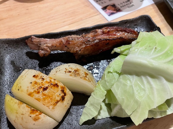 写真：アイスランド風まちバル「魚虎千両」の料理