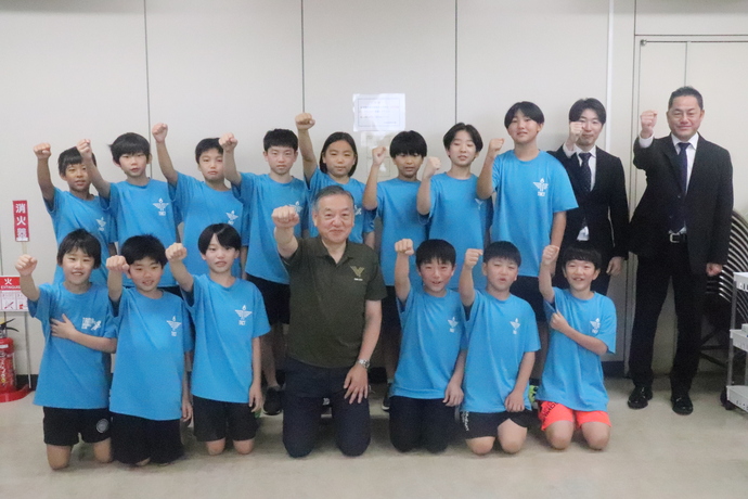 多摩ハンドボールクラブの皆さん、阿部市長